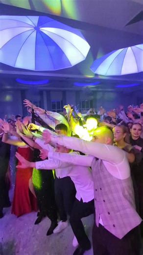 Piękni i Młodzi na studniówce II LO w Ostrołęce