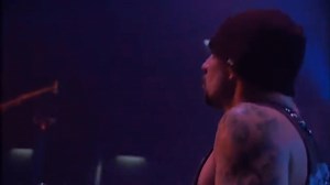 Velvet Revolver: Crackerman live (2004) STP cover All Rights to www.stonetemplepilots.com | Only Grunge Page