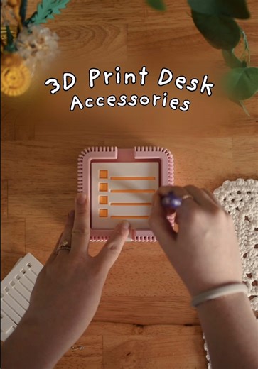 Upgrading my desk setup with 3D printed office accessories✨😌 I printed a headphone holder, a sliding wrist rest support for my mouse, a Post-it note holder with planning templates, and bullet journal stencils to keep everything organized. If you have a 3D printer, this is one of the easiest ways to improve your home office setup, desk organization, and workspace productivity with useful prints you can make in a few hours. #3dprinting #3dprint #desksetup #techtok #homeoffice