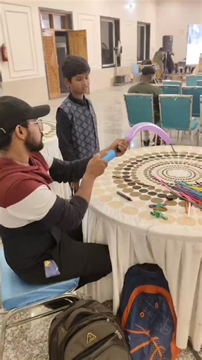 Vizag_tattoo mani on Instagram: "Balloon twisting art 🎈🎈 🎨 #8121389248 contact number . . . #viralreels #intersupporte🤌🤌🤌🙇😇😇"