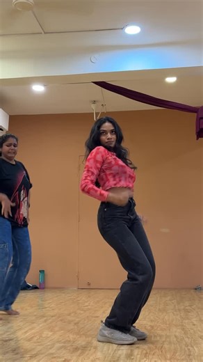 Akhila | Lowkey obsessed w this choreo rn😩😩 🧠 - @sagar_chand78 📍 - @baresoledanceacademy #sahiba #foryou #foryoupage #explore #explorepage... | Instagram