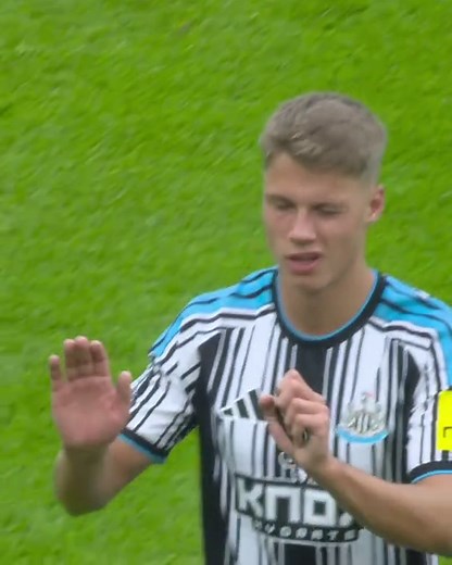 Midfield masterclass 😮 #Newcastle #NUFC #PremierLeague #SportsOnTikTok