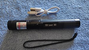 303 ZELENI LASER POINTER 5 mW USB PUNJIV
