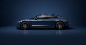 The Porsche Taycan in Azureblue356 | Porsche Paint to Sample