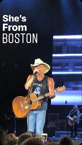 Guess what?! We are one month away until @kennychesney is back at @gillettestadium 🤠 #HornsUpBoston we cannot wait to have fun with #NoShoesNation 🏴‍☠️ 🎥 - @jessicaonairdj his 2018 tour at #GilletteStadium 🤘 #iHeartRadio #kennychesney | 101.7 The Bull