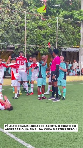 Pé alto demais! Jogador acerta o rosto do adversário na final da Copa Martins Neto!! #viral