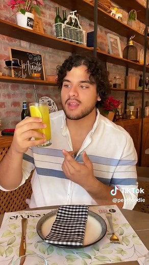 VESUVIO Ahora vesuvio es un nuevo sitio para tener lo mejor en brunch y desayunos, y muchas opciones al estilo italiano, asi que ya sabess si quieres ir a un sitio bonito o invitar a alguien donde puedes ir 😉 #valencia #carabobo #venezuela #pizza #desayuno #comidagourmet #comida #restaurante #gourmet #streetfood #review #camaron #reseña #food #foodie #brunch #maracaibo #barquisimeto ##caracas##maracay##panquecas##pancakes##frutas