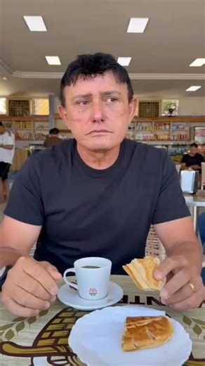 Delegado Éder Mauro 🇧🇷 on Instagram: "CAFÉ COM VERDADE! ⚠️ Ninguém aguenta mais Alexandre de Moraes, nem mesmo o próprio sistema que o colocou no poder. Agora, o escândalo do Banco Master explode no colo do ditador da toga: a esposa do ministro tem contrato de R$ 129 milhões com a instituição, enquanto ele tenta interferir junto ao Banco Central em favor do mesmo banco. A denúncia veio da própria imprensa alinhada ao sistema. Isso não é Justiça. É conflito de interesses escancarado. Por isso,