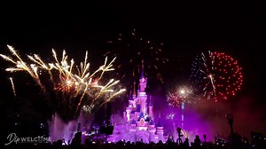 The must-see fireworks at Disneyland Paris, it's on July 14th! Full Video : https://youtu.be/MGlqziPI0rE ✨ | DLP Welcome | Facebook