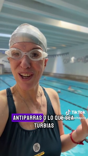 Me encanta conocer el origen de las palabras. Ilusión viene del latín y está relacionada con engañar. La RAE incluye entre sus acepciones “engañar a nuestros sentidos”. Por eso, qué bueno es quitar los velos y mirar la realidad tal como es. Estamos dispuestos a quitarnos los velos? #valeriaschapira #reflexiones #relaciones #pensamientos #vinculos