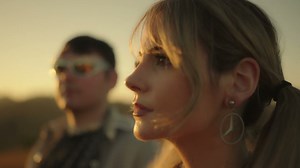 Nico & Chelsea - Alien Chords - Chordify