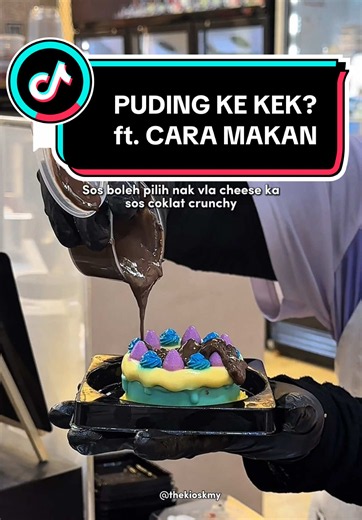 Puding atau Kek? Cara Makan Puding Viral di Kuantan