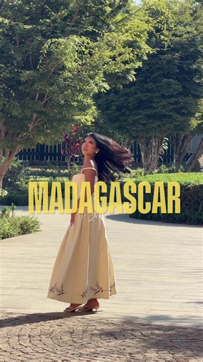 Madagascar 2026 ✨ un vlog pas très aesthetic mais c’est parce que cette fois je ne suis pas venue pour faire des vacances. Mais pour vous, et pour ma famille 💓 quoi qu’il, j’ai quand même pu profiter de magnifiques paysages et repartir avec plein de beaux souvenirs