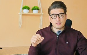 16K views · 1.6K reactions | www.JawadUniversity.online جوان ۱۶ ساله چگونه میلیونر شده | Jawad University پوهنتــون جــواد | Facebook