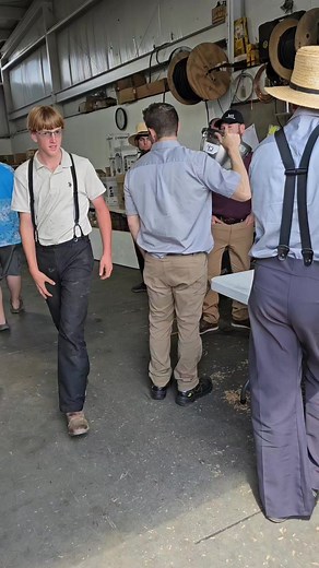 1.2K views | Clucking Auctioneer selling at Amish Consignment Auction We own all rights to this video #auction #fyp #amish | Country Road Bidding | Facebook