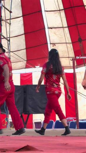 Dhoom Circus: Amazing Acrobatic Group Performance