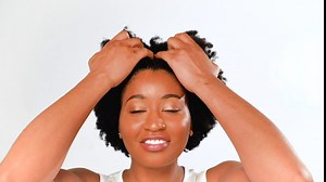 Mizani Scalp Care Dandruff Conditioner | Pyrithione Zinc | Controls Scalp Flaking & Itching | For Curly Hair