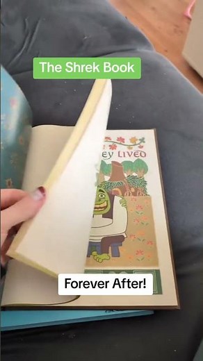 This is the smaller Shrek book I still love it! #shrek #shrek2 #shrekforeverafter #shrekislove