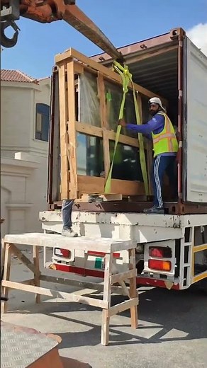Unloading glass container using forklift #crane#forklift#unloadingglass#container#princebuildingwork