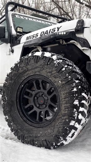 DX4 WHEELS® - OFFROAD WHEELS on Instagram: "Happy Wheel Wednesday! What are your thoughts on these wheels? @jessjeepgirl . . IN THE VIDEO: Vehicle: 2021 White Jeep Wrangler Wheels: Black FLARE 17x8.5; 0 ET; 5x127 Tires: NITTO 35s 12.5x17 . . WHEEL SPECS WE OFFER: Model: FLARE Finish: Flat Black (as shown), also available in Frozen Bronze Size: 16x8 ⚬ 17x8.5 ⚬ 18x9 . . @tirerack @discount_tire @americastire . ⠀ . ⠀ #dx4wheels #dx4flare #jeeptruck #jeepwrangler #jeepjeep #jeep_freeks #jeep_addicti