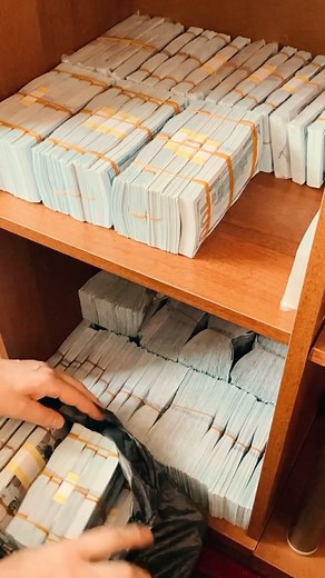 Mr. Den Dreams | #money #motivation #cash #dendreams #affirmation #love #asmr #school #programing #affirmations | Instagram