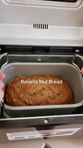 Banana Nut Bread made in Zorijushi bread maker #easyrecipe #bananabreadrecipe #bananabread #fyp #healthyrecipes #quickrecipes #baking #eat