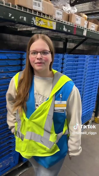 Life as a Walmart Employee: A Day in the Life at the Store