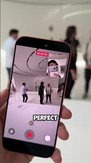 iPhone 17 Pro’s Dual Capture Mode is so useful!