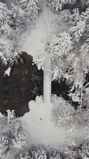 ❄️ Prêts à relever le challenge des 3 domaines skiables des Alpes du Léman ? ❄️ À seulement 30 minutes d’Annemasse et de Thonon-les-Bains, venez découvrir la Vallée Verte et la Vallée du Brevon, et profiter de pistes enneigées et de panoramas exceptionnels. 3 domaines - 3 ambiances 👇 📍Hirmentaz / Les Habères Un domaine relié, accessible depuis Habère-Poche ou Bellevaux. Idéal pour une sortie conviviale, il offre une vue à 360° sur le Mont-Blanc et le lac Léman depuis son sommet. 📍Le Roc d’Enf