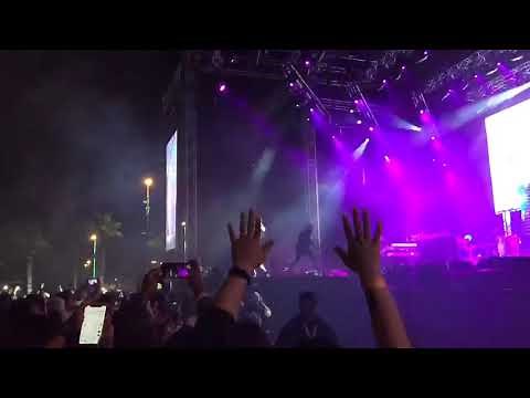 Akon - Smack That ft. Eminem