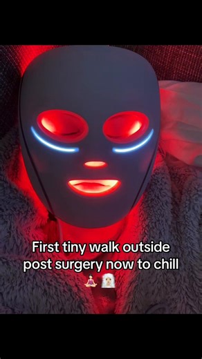 Really wanted to get out this week. Went on a very small walk. Omg I feel so exhausted but so proud I did it. Small steps 🥰❤️😌 Also not took my full dose of meds today only been on paracetamol in the day 🙏🥰 #recovery #gratefulforeverything #smallsteps #ileostomy #proctectomy