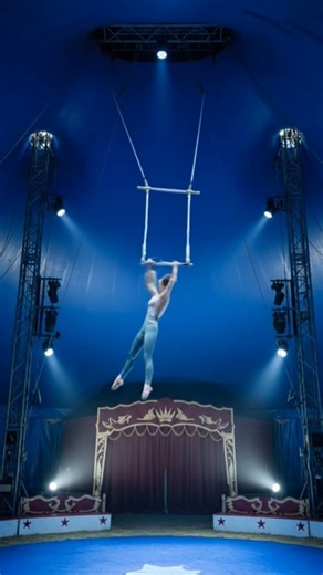 trapeze lady stunt. circus 'high-, wire' trapeze very dangerous high- wire #travel