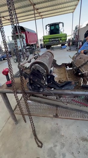 John Deere 9700 kernel processor 😎 #farmtech #silage #farm #farmmachinery #tractor #farming #farmpower #agriculture #agri #chopper #harvest #tractor #agro #claas #farmequipment | Nikabelly