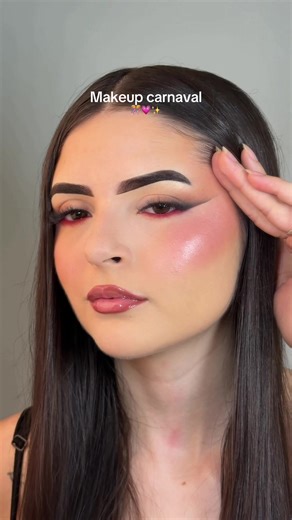 Ideias de Maquiagem Colorida para o Carnaval