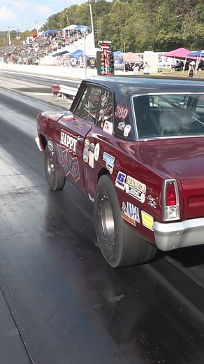 Happy Daze Gasser taking up all the track! #wildride #crazy #dragracing #southeastgassers #cars #sports #racecar #gasser #nostalgia #racing #racinglife #motorsports | Red Line Motorsports Media