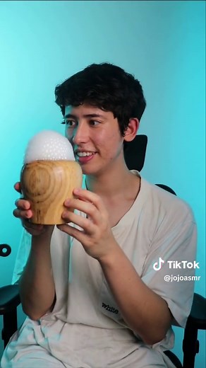 asmr with dry ice 🧊🥶 #asmr #asmrvideo #asmrtiktoks #fyp #jojoasmr #asmrdryice