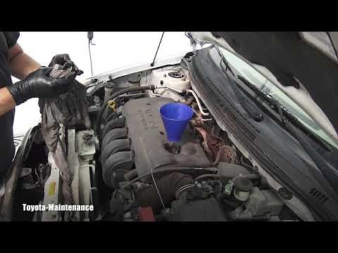 2005 Toyota Corolla engine oil change