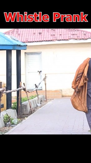 29K views · 798 reactions | Whistle Prank #reels #reelsfbシ #fbreels #comedy #fyp #funnyreactions #viral #funny #trendingvideo #rending | Bheja Fry | Facebook