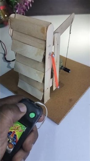 slat window mechanism with DC motor #dcmotor #tech #diy #youtubeshorts #motor #project