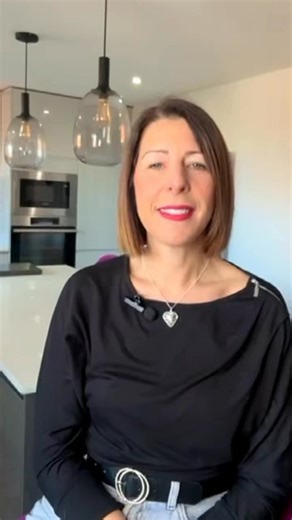 ONLINE ONLY? YOU’RE STILL FULLY SUPPORTED Can’t get to a group? Working shifts? Live miles away? You can still be fully part of Evolve ❤️ When you join online, you’re not “missing out” - you get everything our in-person members do, including: ✨ Food plans & 100 recipes 🎧 Podcasts & daily motivation 📊 Weight tracking or non-scale victories 👯‍♀️ A members area to chat, share, motivate & never feel alone And the best bit? You can be anywhere in the UK (or the world!) and still get that Evolve su