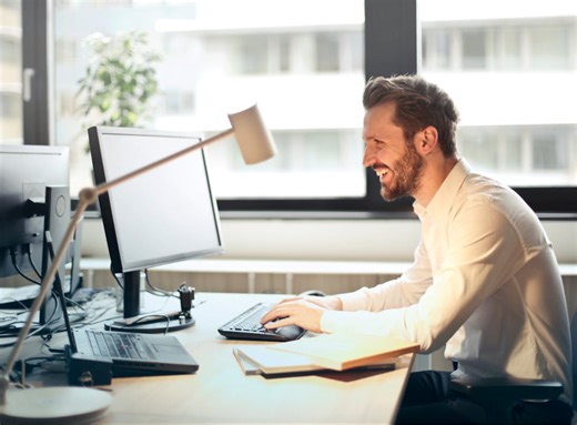 Upgrade your operating system and your skills with a Windows 11 Pro training bundle