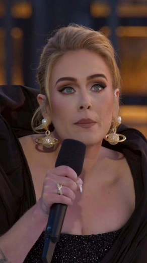 Adele Brasil | Fãs 🇧🇷 on Instagram: "📞 Hello • Adele | One Night Only - Griffith Observatory 🔭 Nov.2021 #adele #adelebrasil #adele25"