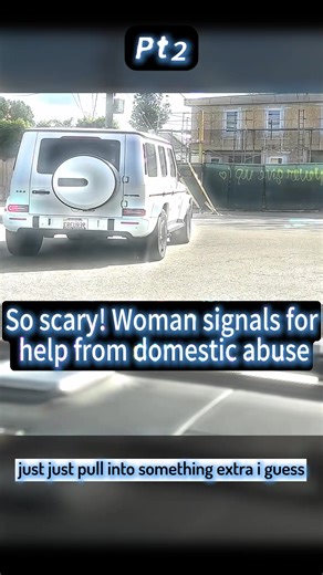 So scary! Woman signals for help from domestic abuse#Trending#viral#foryou
