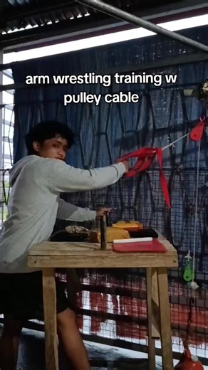 Arm Wrestling Training Techniques with Pulley Cable