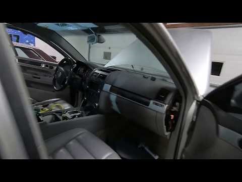 Touareg console assembly