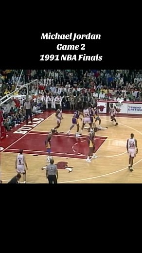 Chicago Bulls Michael Jordan - Game 2 of the 1991 NBA Finals against Magic Johnson and the Los Angeles Lakers#losangeleslakers #magicjohnson #basketball #nba #mj #chicagobulls #michaeljordan