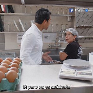 Anciana busca trabajo como mesera para pagar sus deudas | Votos de Amor