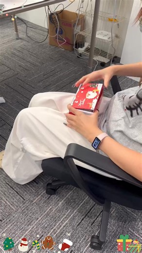 🎄These silly cash gift envelopes are the perfect way to hand out cash as a Christmas gift—total vibe! | Cur8trend