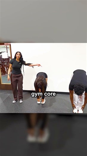 She Started WILDIN’ at the Gym😭 #funny #shorts #freezy1ne