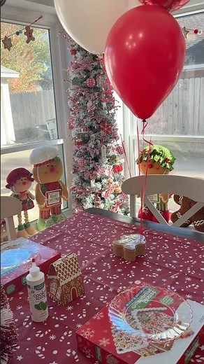 🎄Easy Gingerbread House Party Idea!